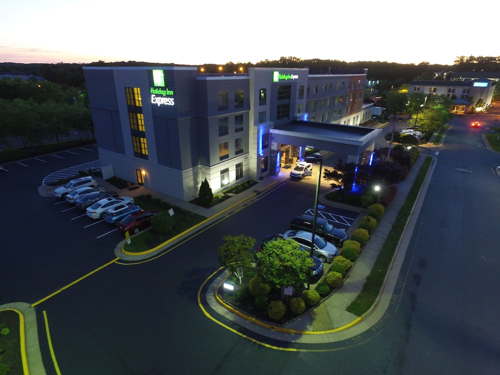 Holiday Inn Express Quantico Stafford by IHG - photo 41