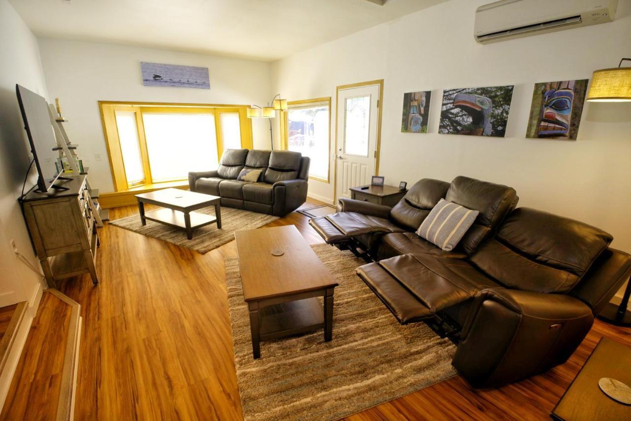 Free Tram Tickets 3BR Valley Home wKing beds — 4-Star Luxury Hotel in Juneau, United States