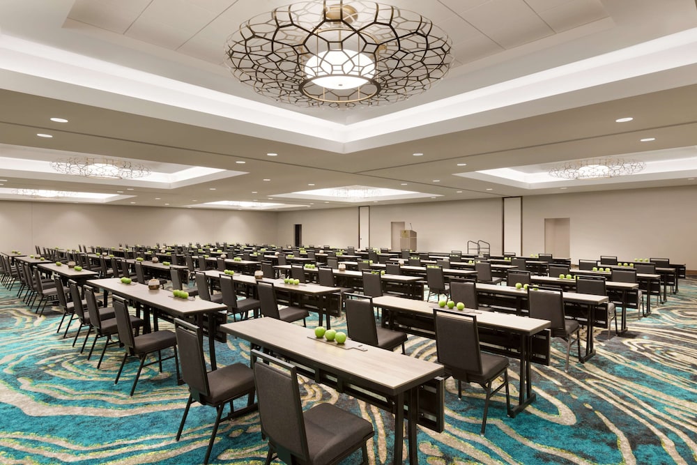 Embassy Suites by Hilton Boulder - photo 38