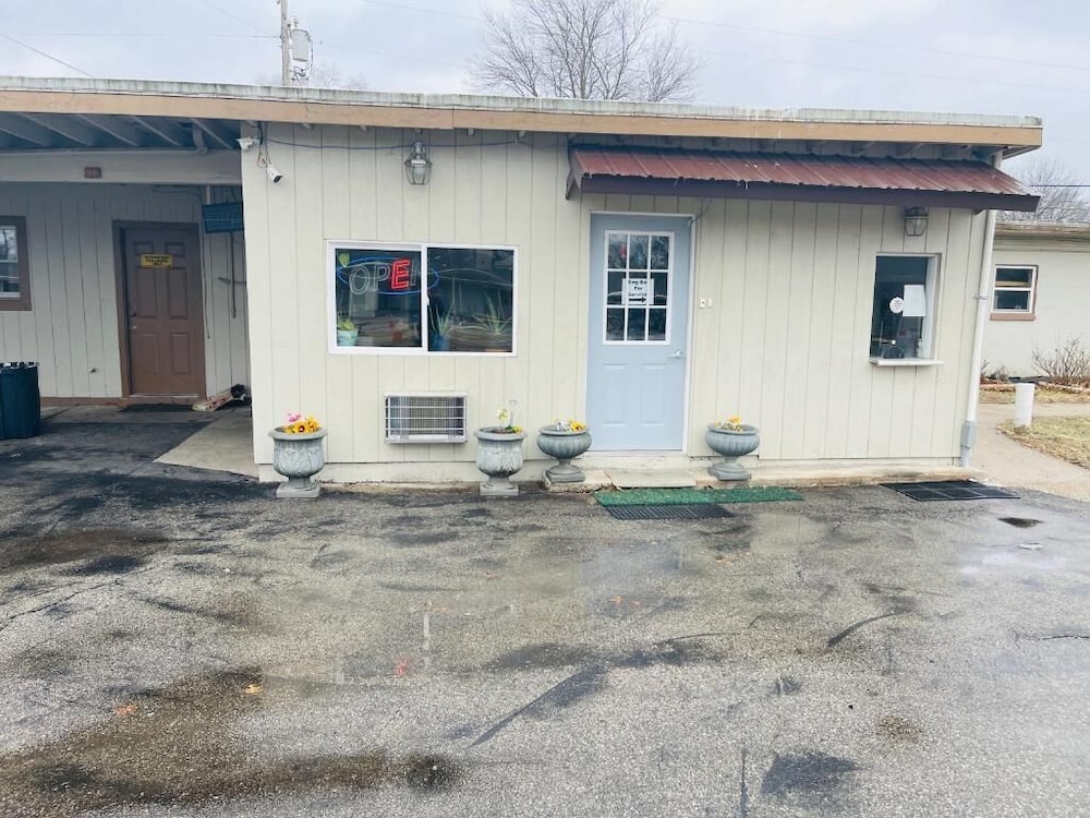 Woodridge Motel in Terre Haute, United States