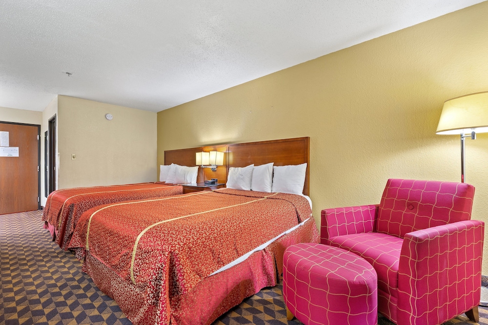 Geneva Motel Inn - photo 9