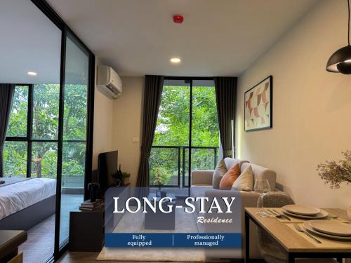 Serene Tropical 1BR Ultra Fast Wifi Sathorn — 4-Star Luxury Hotel in Bangkok, Thailand