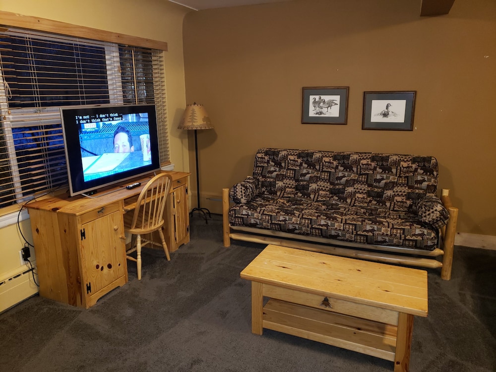 The Willard Munger Inn - photo 17