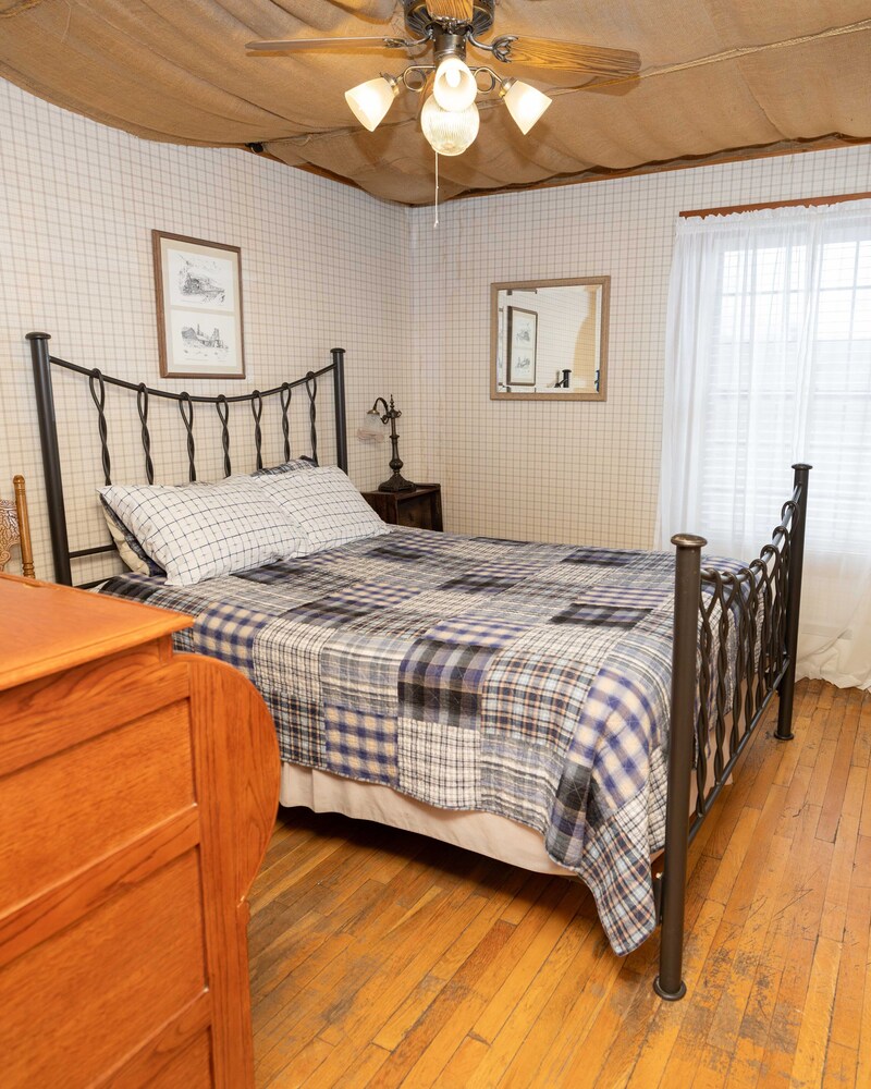 The Hand Hotel Bed & Breakfast - photo 35