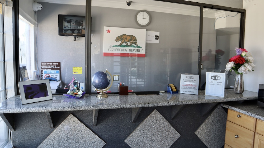 Value Inn Bellflower - photo 2