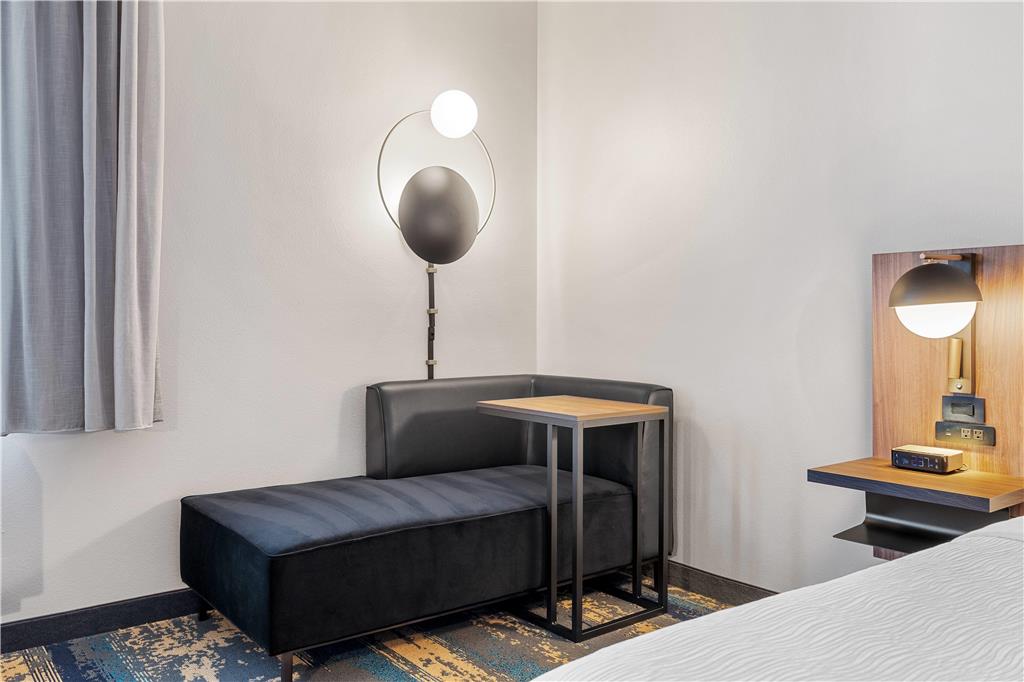 La Quinta Inn & Suites by Wyndham La Habra - photo 58