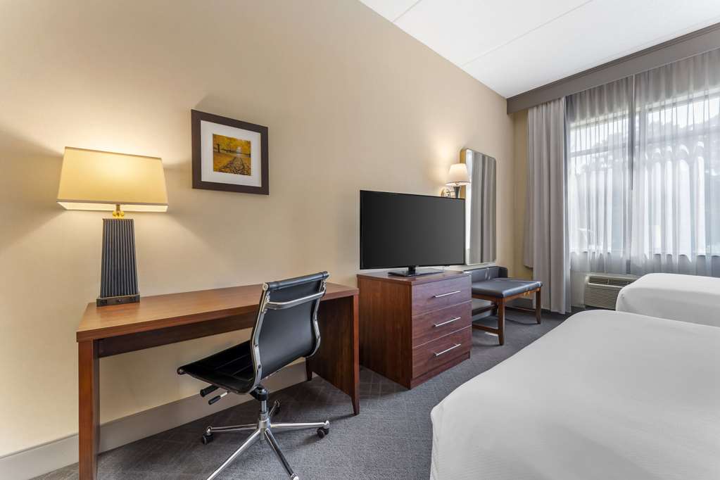 Comfort Inn & Suites LaVale Cumberland - photo 22