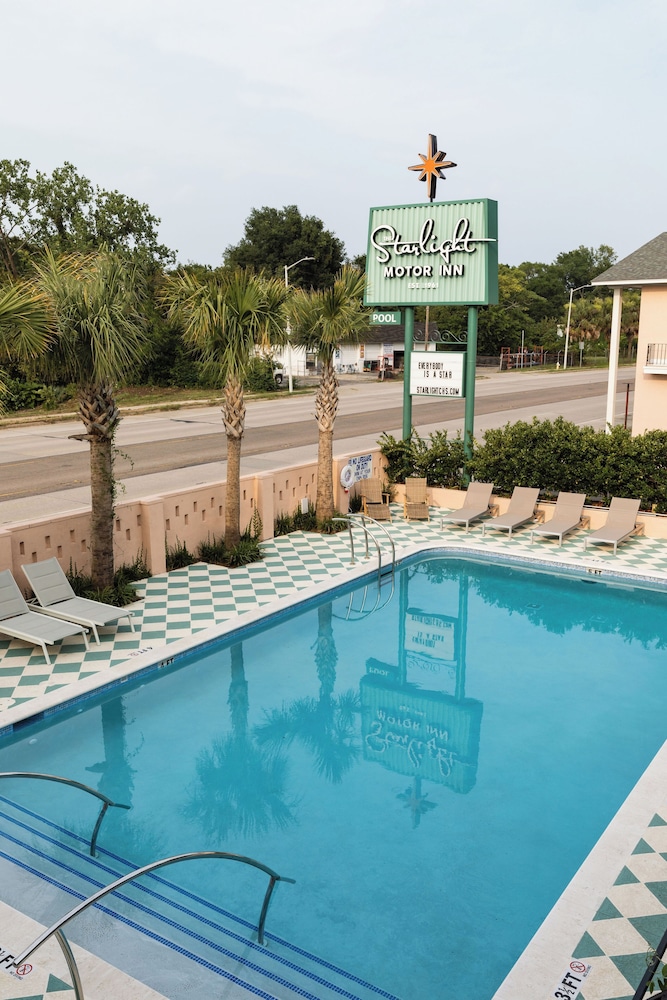 Starlight Motor Inn - photo 36