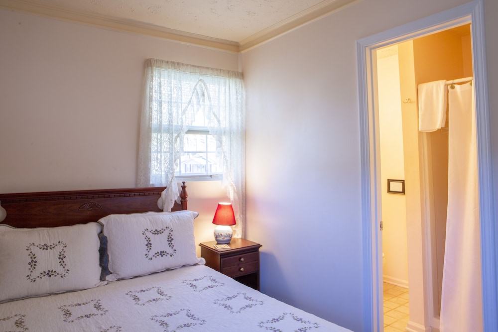 The Chimney Rock Inn & Cottages - photo 5
