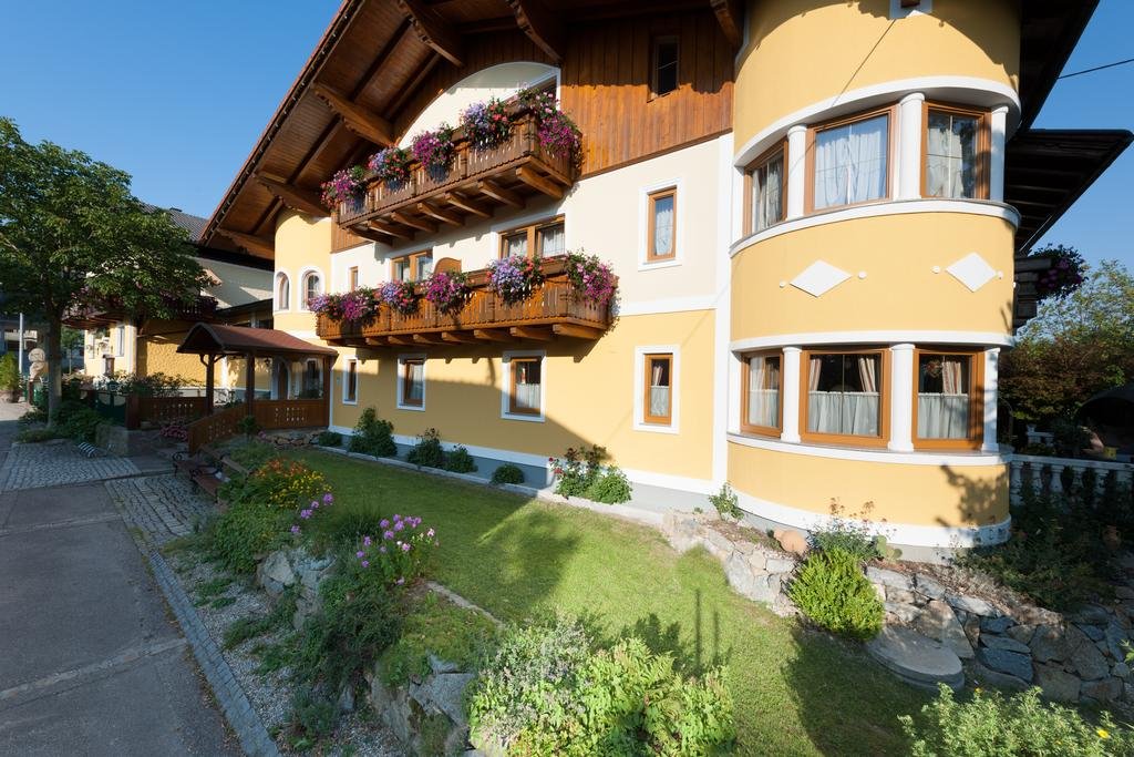 Ferienhotel Innviertel in Oberhofen Am Irrsee, Austria