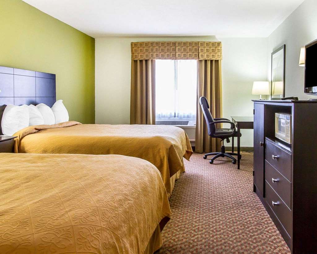 Quality Inn Pontiac - photo 24