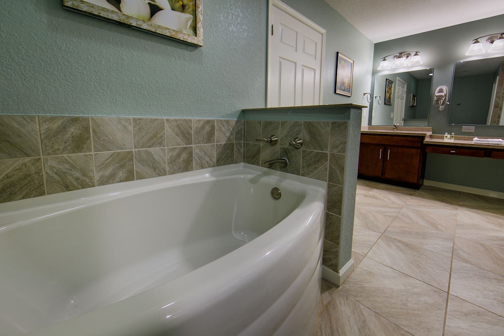 Holiday Inn Club Vacations Orlando Breeze Resort by IHG - photo 16
