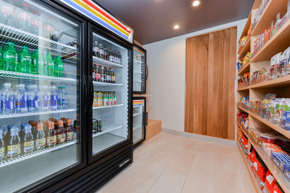 Holiday Inn Express & Suites Ogallala by IHG - photo 33