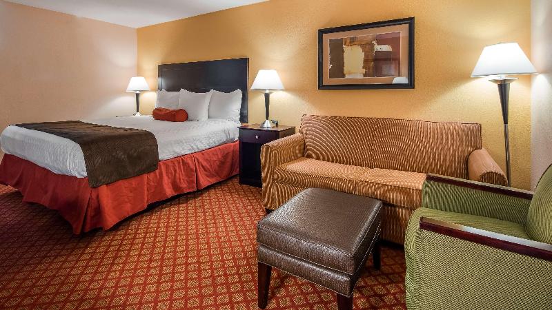 Best Western Plus Parkway Hotel - photo 14