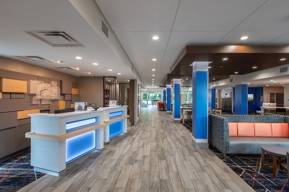 Holiday Inn Express & Suites Greenville S Piedmont by IHG - photo 51
