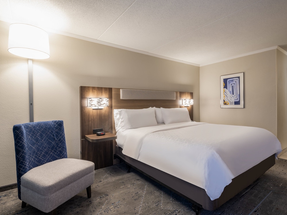 Holiday Inn Express Greensboro I 40 at Wendover an Ihg Hotel - photo 10