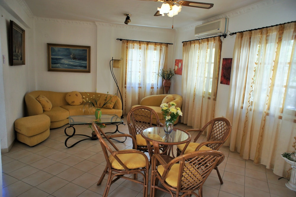 Anthemis Hotel — Agios Kirykos — photo 5