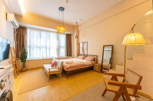 Locals Apartment Inn 11 — 4-Star Luxury Hotel in Jiang'an Qu, People's Republic of China