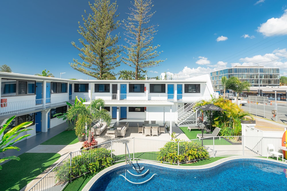 Montego Mermaid Beach Motel — Mermaid Beach