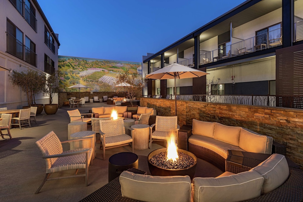 Hilton Garden Inn Davis Downtown - photo 27