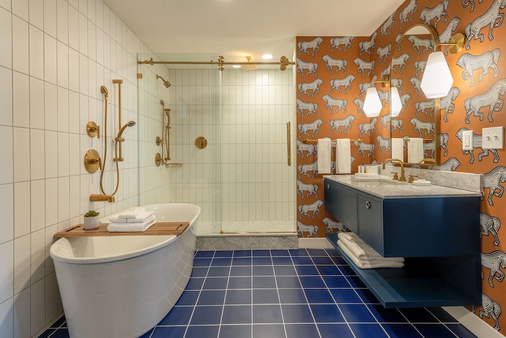 The Bradley Hotel - photo 28