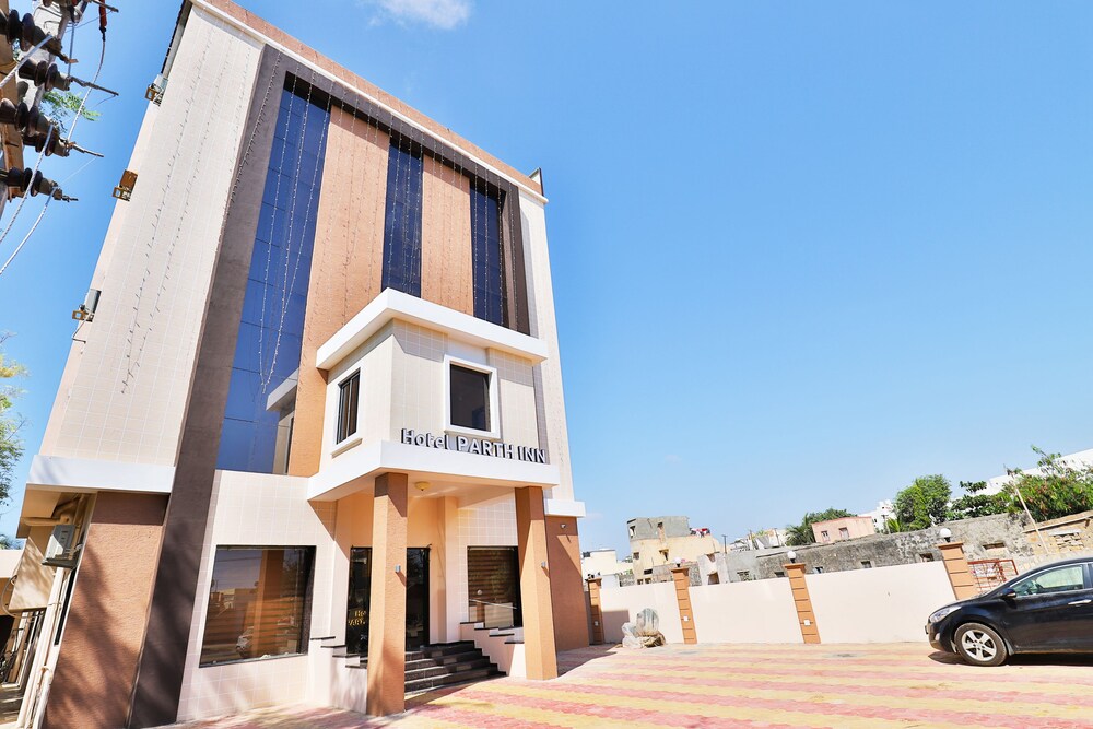 Oyo 23174 Hotel Parth Inn in Dwarka, India