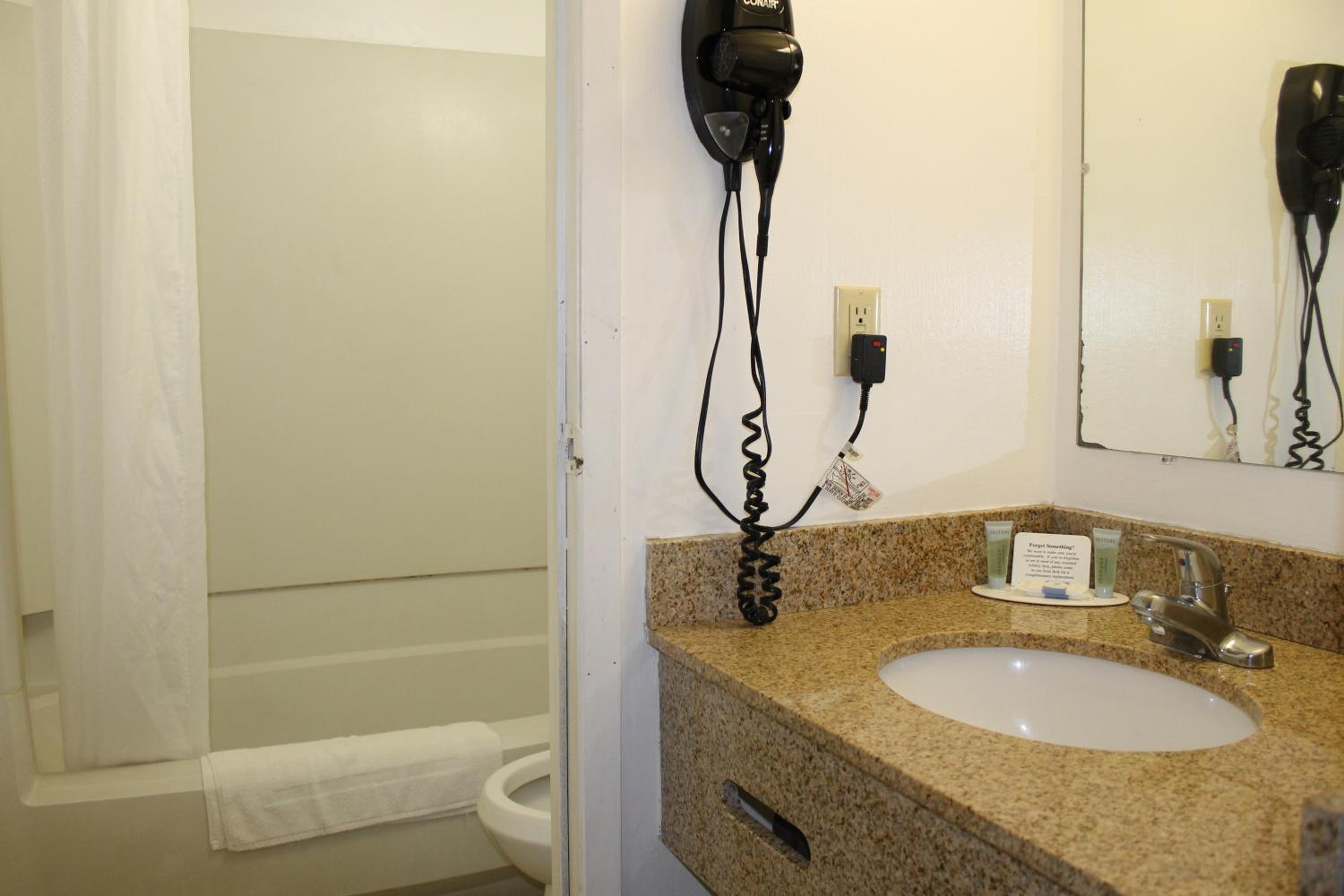 Knights Inn Dodge City - photo 20