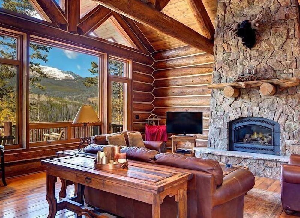 Big Timber Lodge — 4-Star Luxury Hotel in Breckenridge, United States