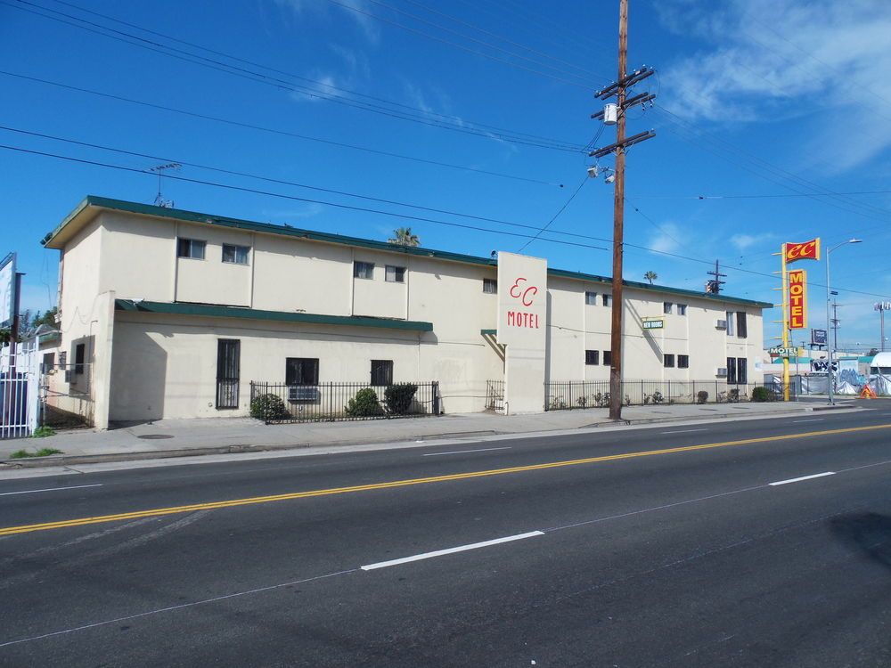 Ec Motel - photo 3