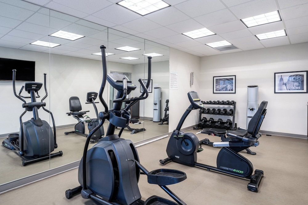Garner Hotel Clarksville Northeast by IHG - photo 28