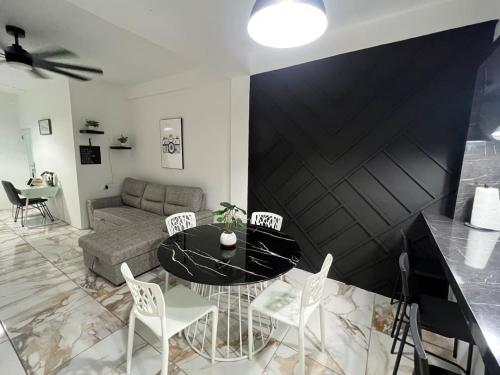 VSS Minimalista in Arecibo Sleek and Serene Stay Near Beaches — 4-Star Luxury Hotel in Arecibo, Puerto Rico