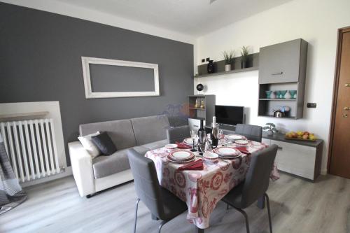 Lugana Family Apartment — 4-Star Luxury Hotel in Peschiera Del Garda, Italy