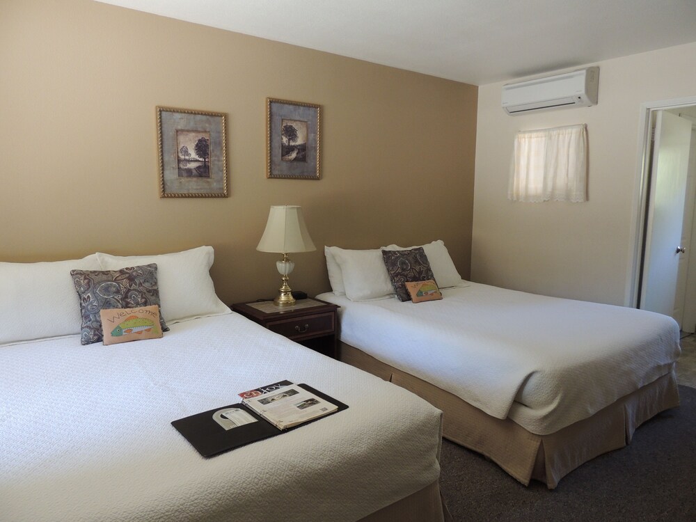 Indian Creek Lodge - photo 12