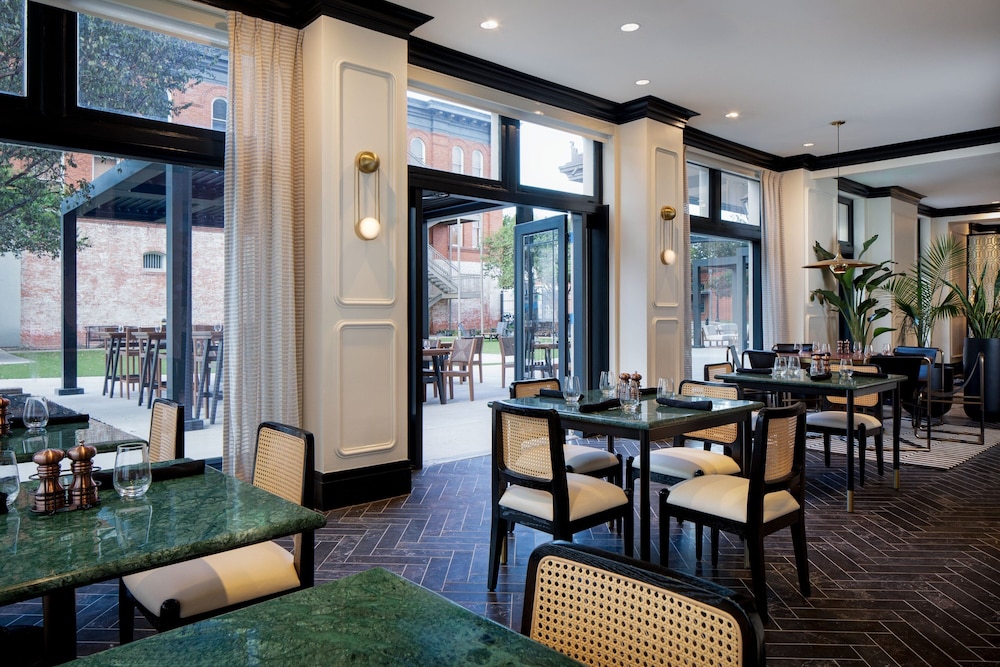 LaSalle Boutique Hotel - photo 32