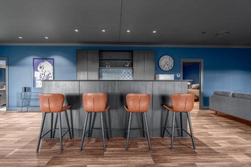 The Rossi Studio A Blissful And Cosy Escape — Orange