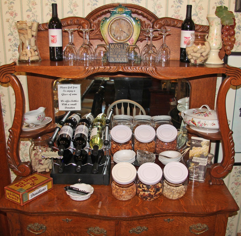 J. Paule's Fenn Inn - photo 18