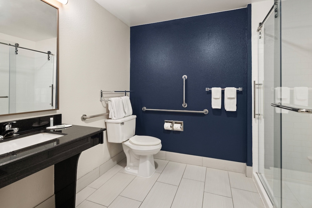 Fairfield Inn & Suites Columbus East - photo 23