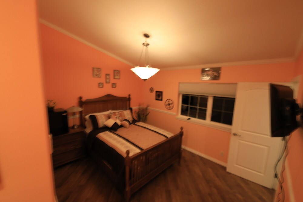 Aurora Pioneer Manor - photo 3