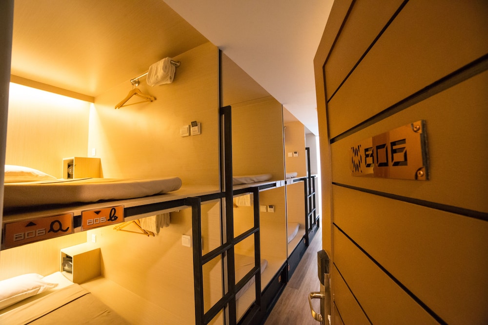 Cubic Bed Pratunam Hostel