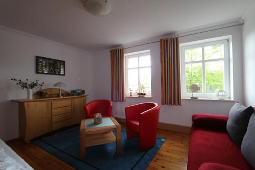 Haus Sonne Wohnung Storchennest — 4-Star Luxury Hotel in Ostseebad Zinnowitz, Germany
