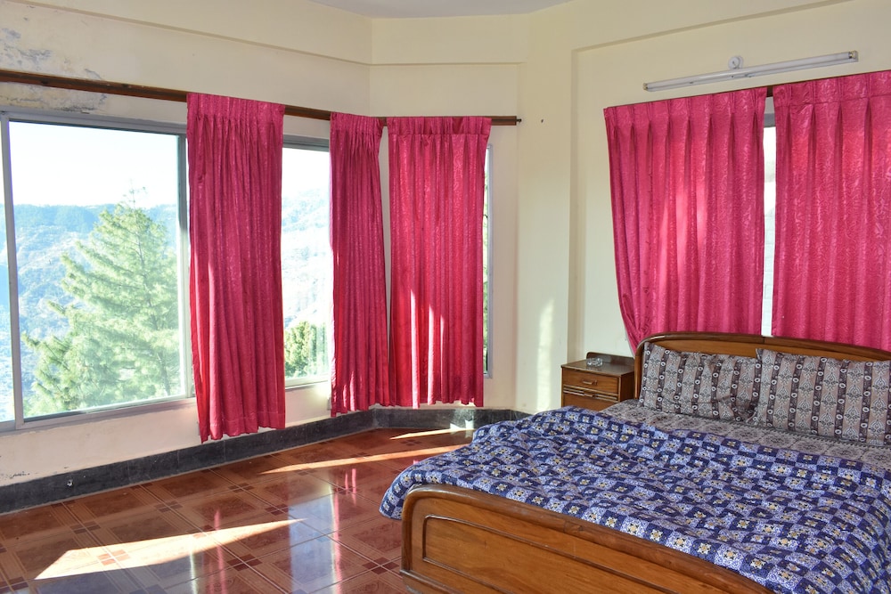 Valley Tracker — Murree — photo 4