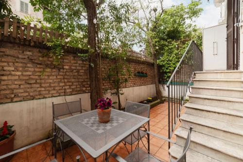 GuestHost Roma Termini Lovely Flat — 4-Star Luxury Hotel in Rome, Italy
