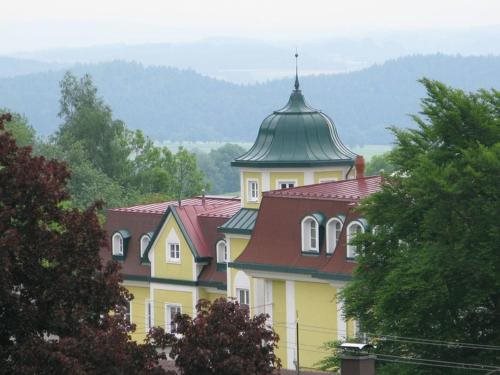 Kurhaus Dr. Petershofer — hotel in Wolfsegg Am Hausruck