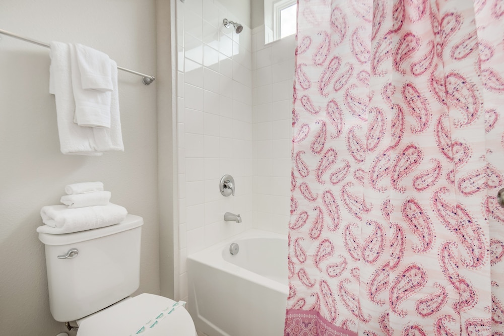 Amazing 6 Bedroom 5 Bathroom Solara Resort Villa - photo 54