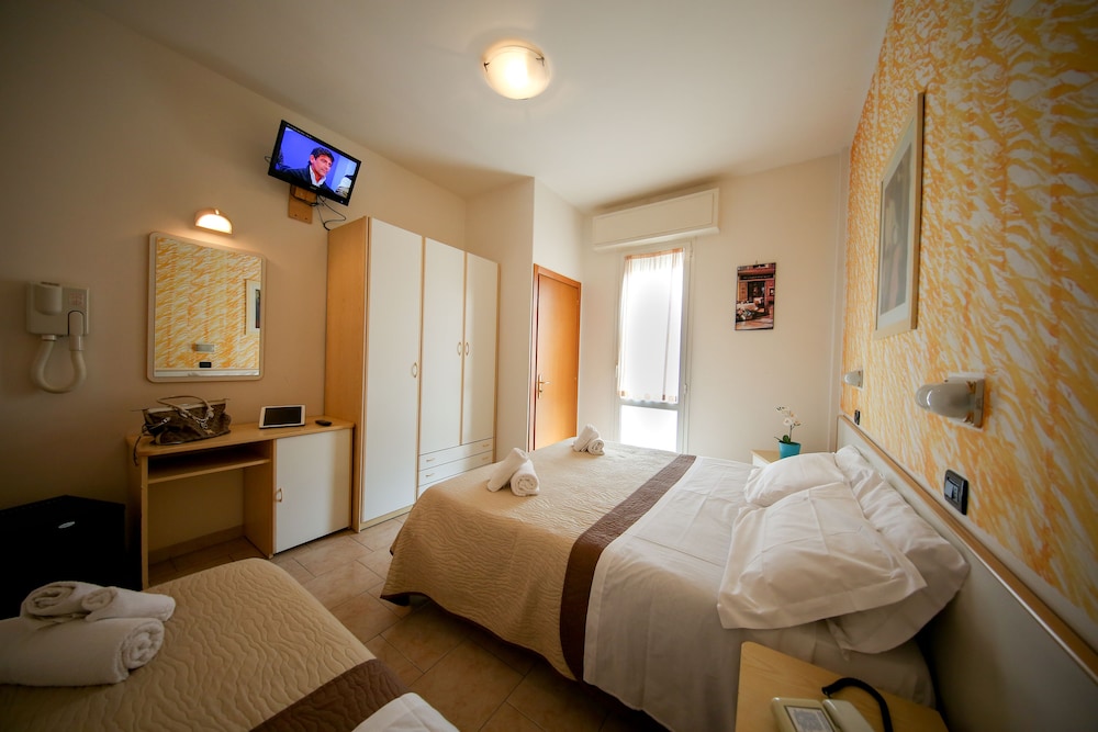 Hotel Petrarca - last minute hotel in Rimini