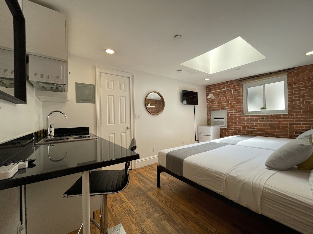 Hotel and the City Midtown - photo 46