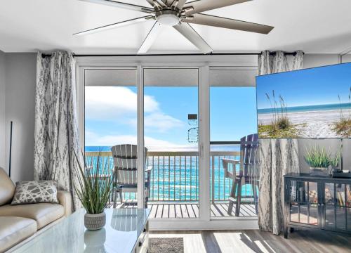 1004 Oceanfront Pelican Bch Resort Pools Prime Loc in Destin, United States