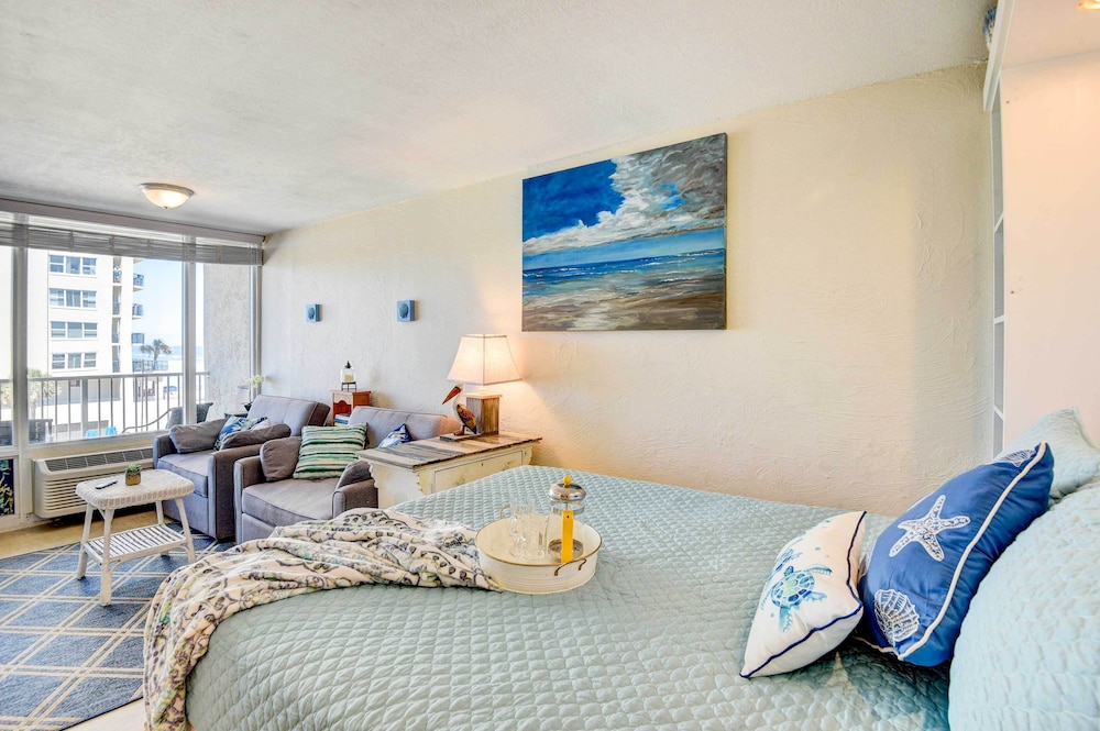 Daytona Beach Studio with Balcony and Ocean View - photo 25