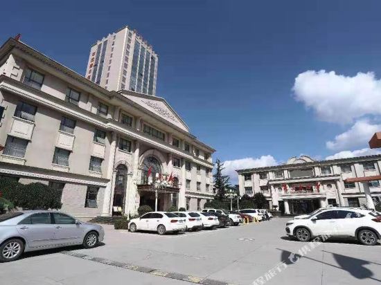 Longdong Hotel — Qingyang — photo 3