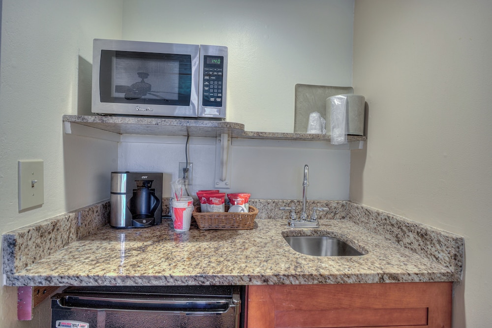 La Fiesta Ocean Inn And Suites - photo 6